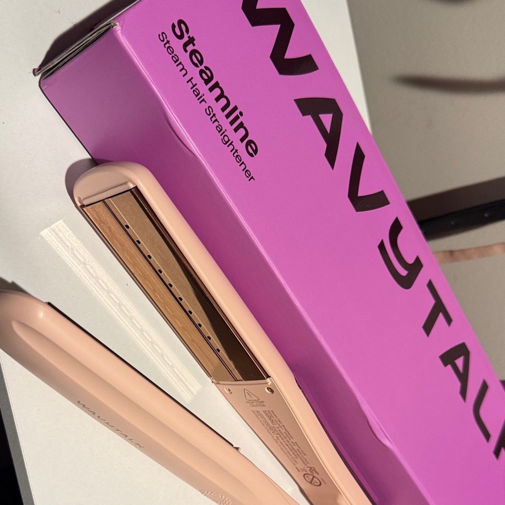 Pink Hair Straightener - Picture 2 of 2